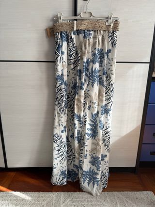 Pantalón ancho estampado floral con cinturón T.M