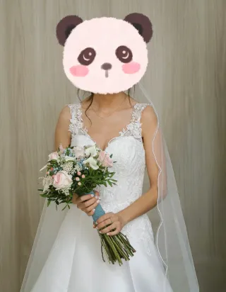 Velo de Novia Pronovias Blanco.Borde con abalorios