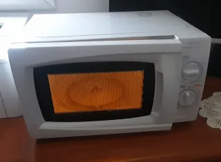 Microondas blanco
