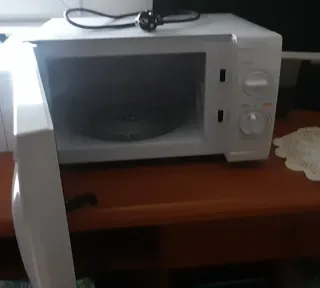 Microondas blanco