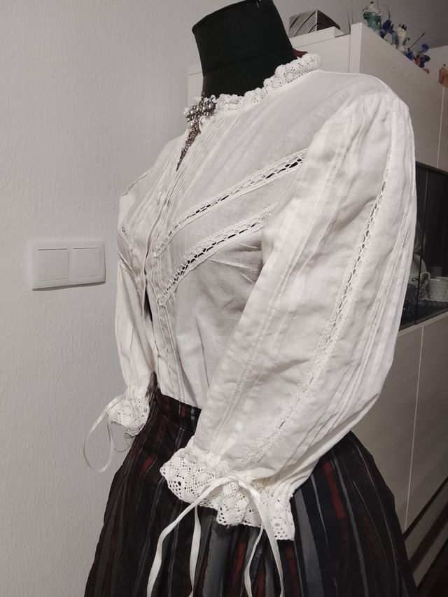 Camisas baturra con manga de 3/4 y manga larga