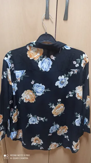 Camisa H&M Estampada Flores Talla M