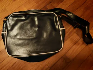 Borsa Gola in pelle nera e bianca