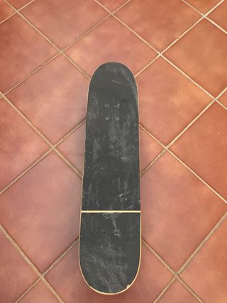 Patín skateboard negro