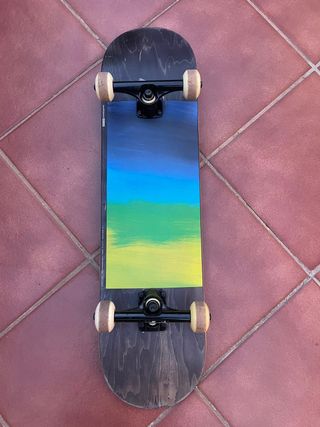 Patín skateboard negro