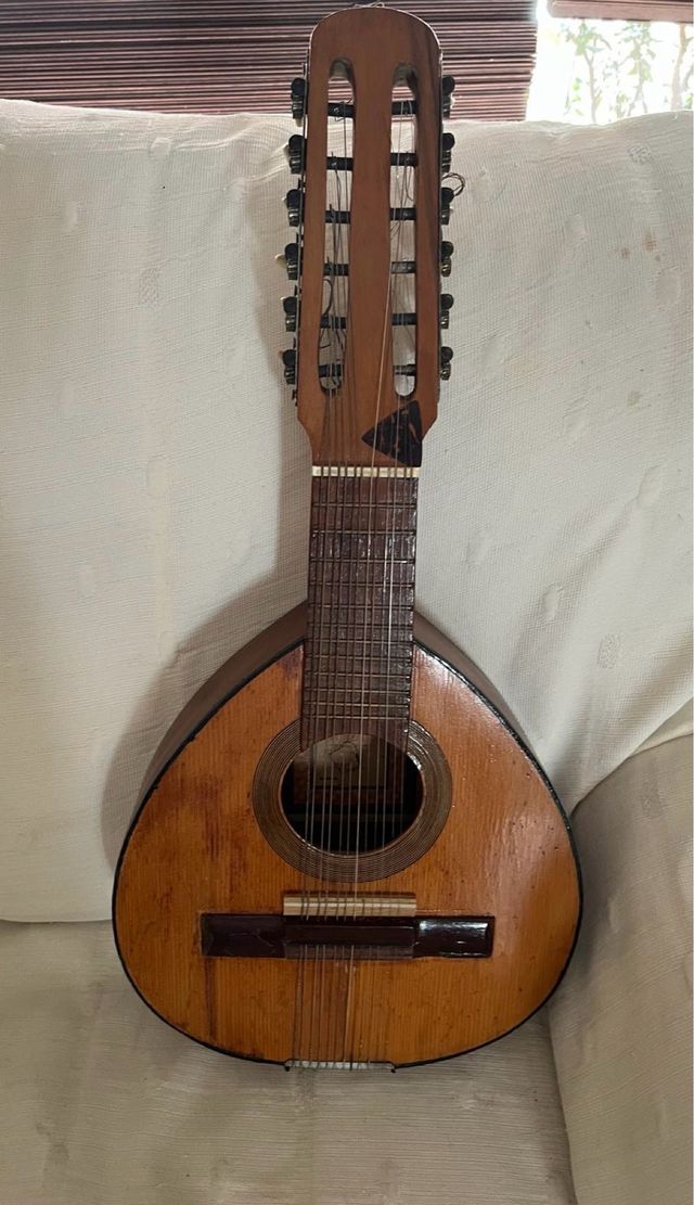 Bandurria de madera