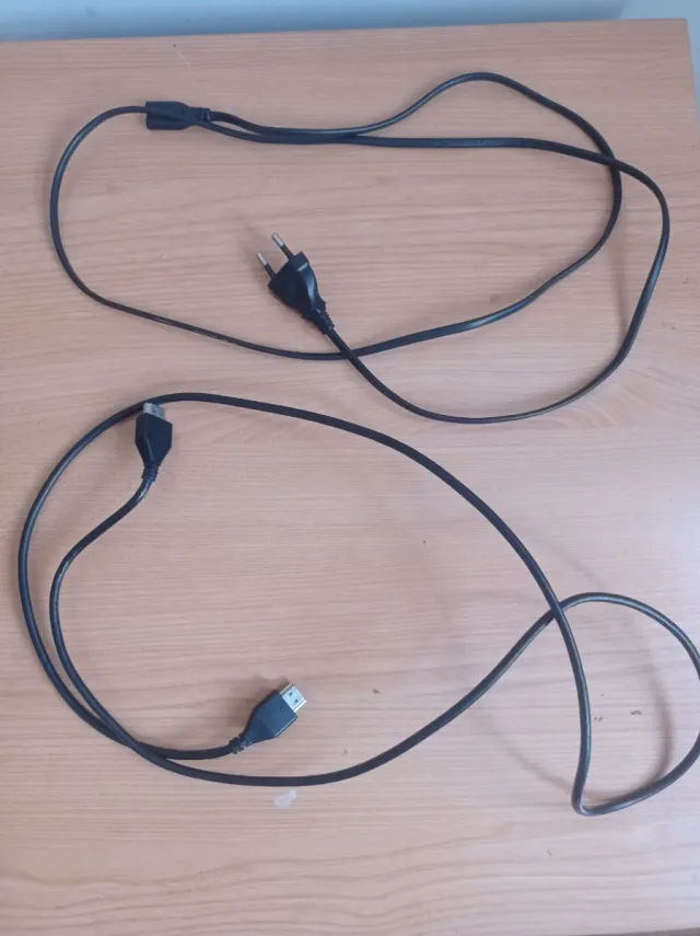 PS4 Slim con GTA V + NBA 2K17 + mando + caja