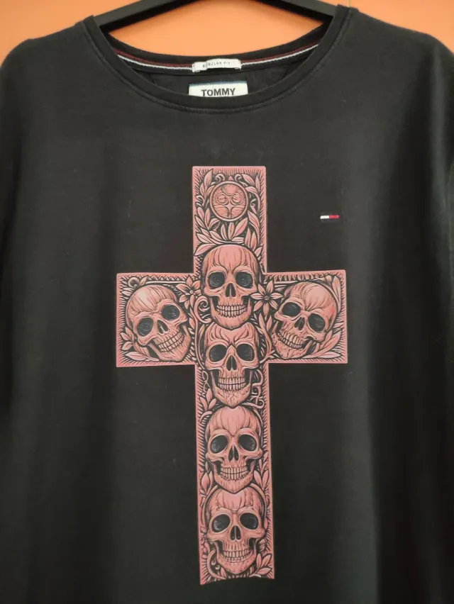 Camiseta Tommy Hilfiger Calaveras Talla L