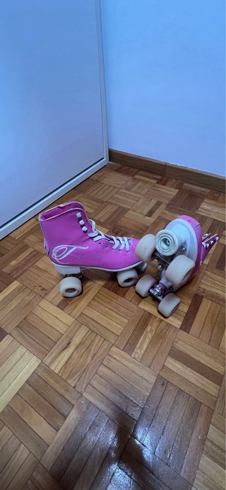 Patines de 4 ruedas color rosa