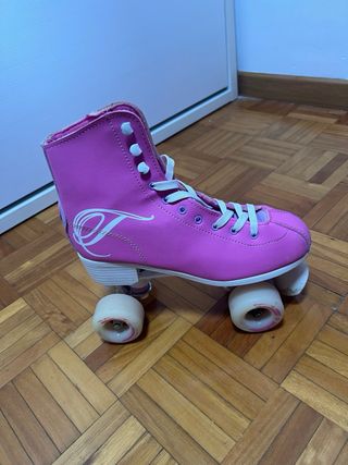Patines de 4 ruedas color rosa