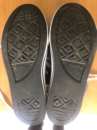 Zapatillas Converse (no negociable)