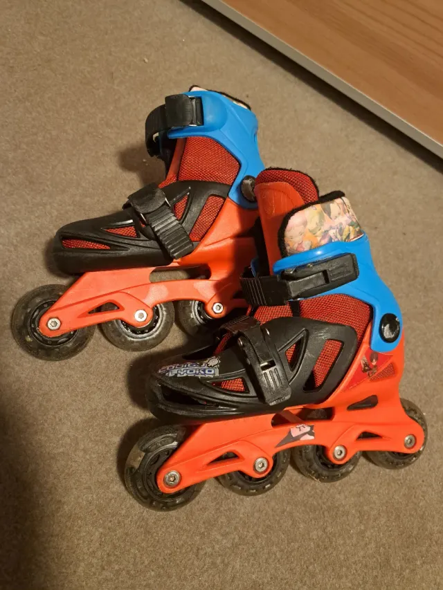 Patines en línea infantiles ajustables con luces