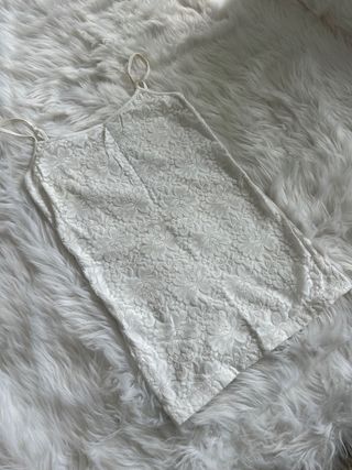 Camiseta tirantes encaje Aeropostale blanca