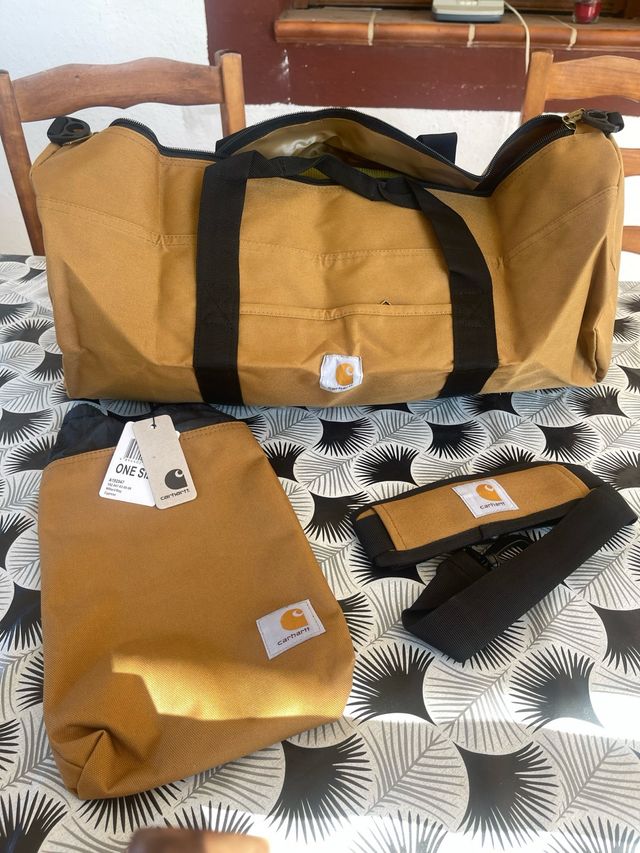 Bolsa Deporte Carhartt Marrón y Negra