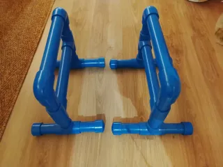 Banca de extensión y abdominales.