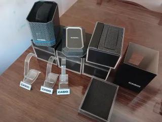 Cajas y expositores Casio