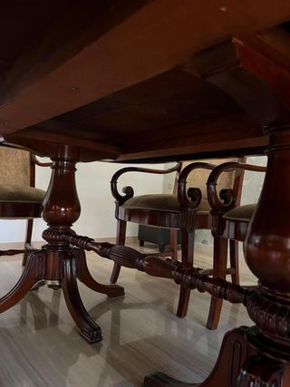 Mesa de comedor antigua + 6 sillas originales.