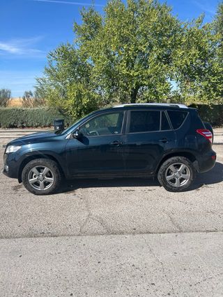 Toyota RAV4 2012