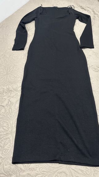 Vestido midi negro manga larga