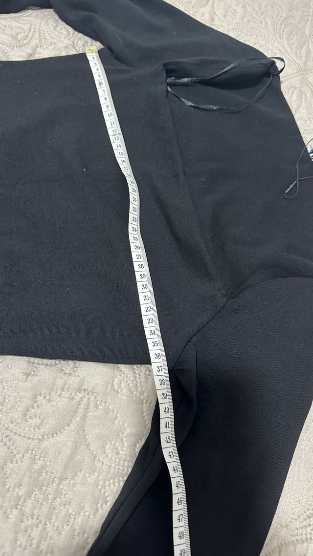 Vestido midi negro manga larga