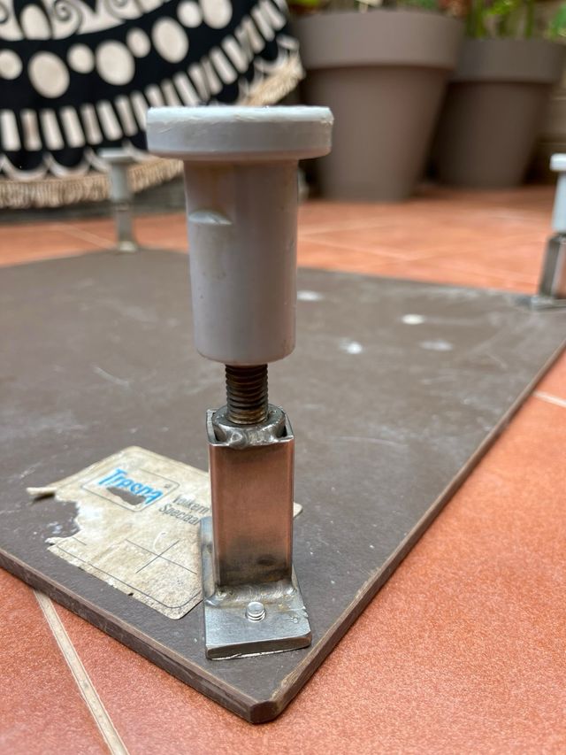 Soporte para nevera pequeña