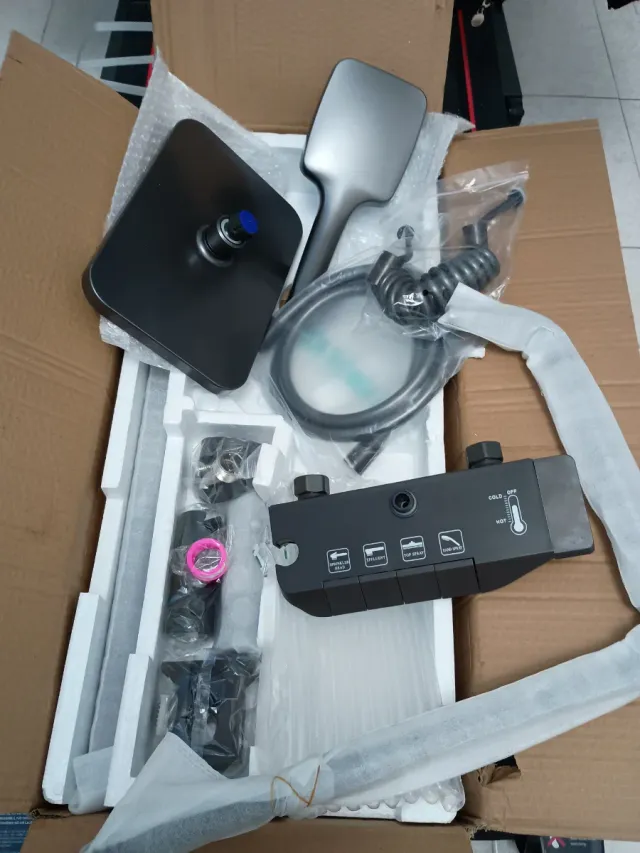 Set Doccia 4 Funzioni con Tastiera