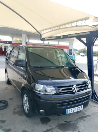 Volkswagen Caravelle 2011