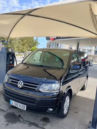 Volkswagen Caravelle 2011