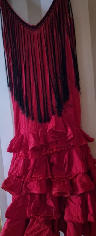 Vestido Gitana Rojo con Flecos y Volantes