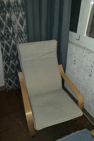 Sillón IKEA POÄNG y reposapiés