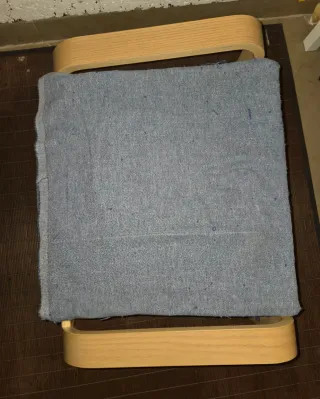 Sillón IKEA POÄNG y reposapiés