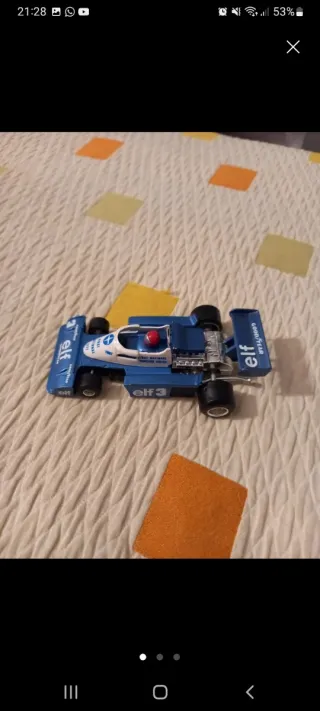Un sacco di macchinine