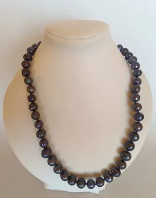 Collar y pendientes perlas Australianas negras.