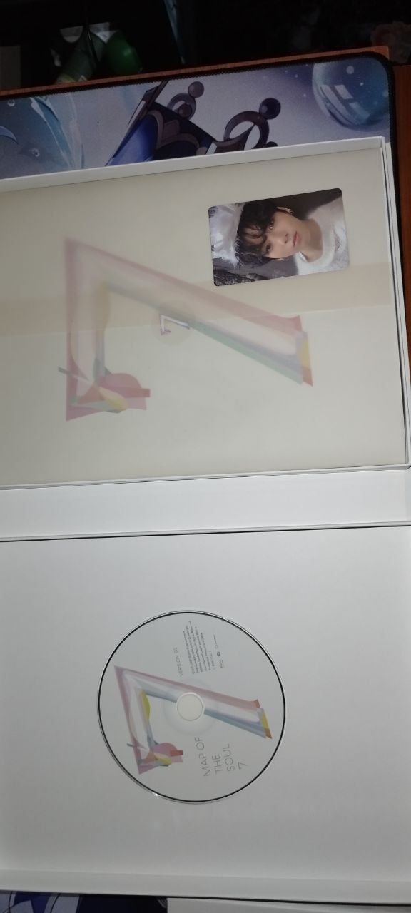 BTS Map of the Soul: 7 (Ver. 1 y 4)