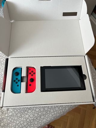 Nintendo Switch Completa Azul y Rojo