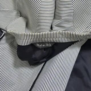 Completo uomo tg.56 righe bianco e nero.