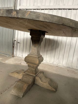 Mesa de comedor de madera rústica
