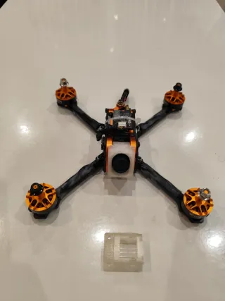 Dron FPV eachine tyro99 y gafas eachine ev100