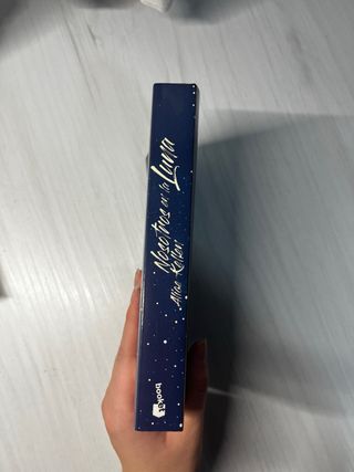 Libro Nosotros en la Luna de Alice Kellen