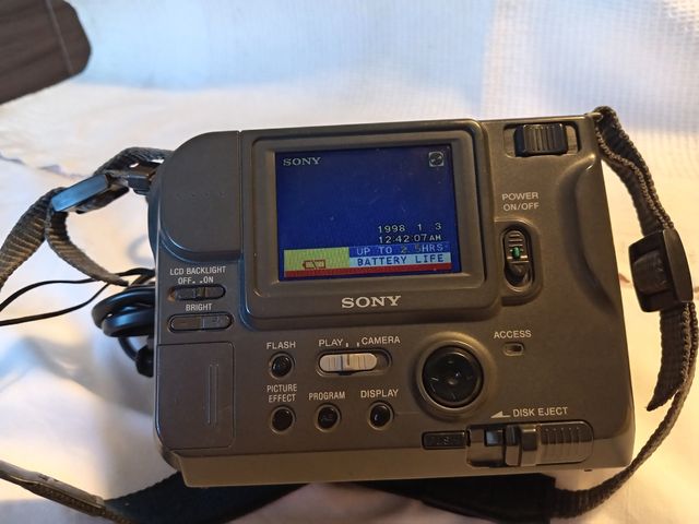 Fotocamera Digitale Sony Mavica MVC-FD71