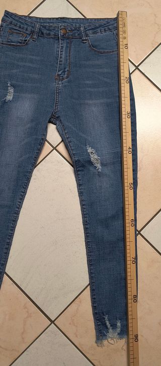 Jeans donna, strappati, taglia M, elasticizzati