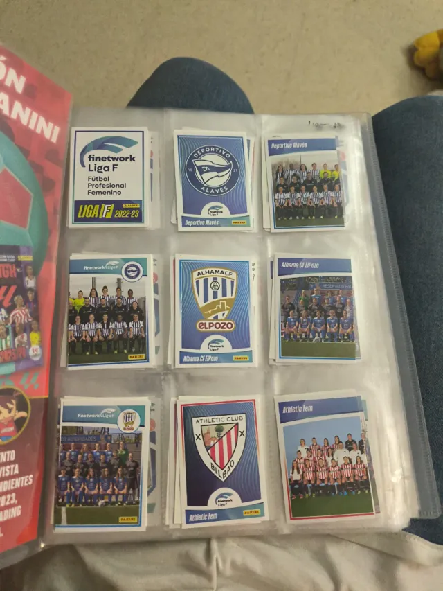 Colección cromos Liga F 2022-23 sin pegar