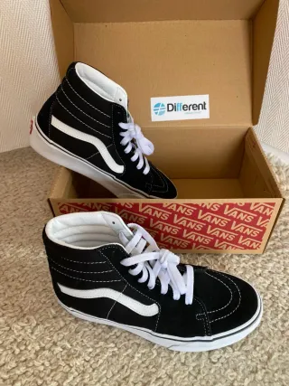 Zapatillas mujer Vans Filmore Hi Negras y Blancas