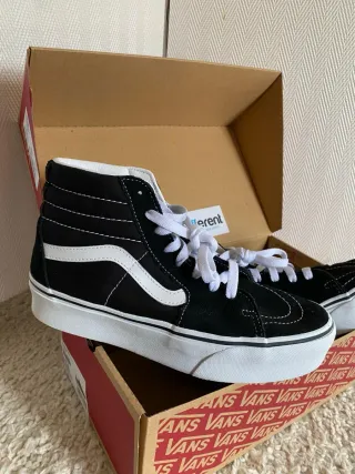 Zapatillas mujer Vans Filmore Hi Negras y Blancas