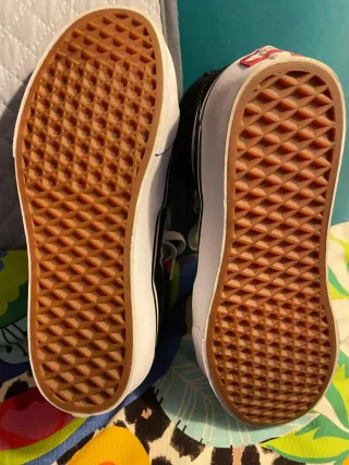 Zapatillas mujer Vans Filmore Hi Negras y Blancas