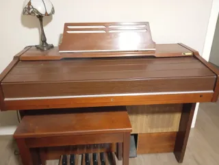 Organo Yamaha Electone
