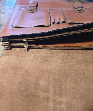Bolso cartera de piel marrón