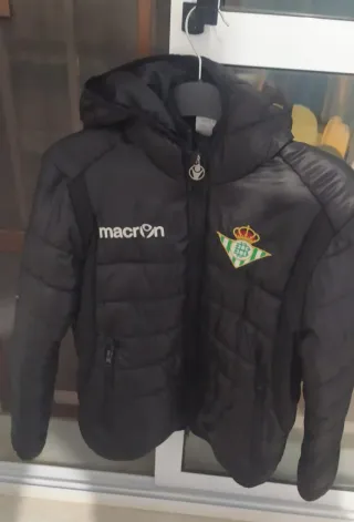 Chaqueta Deportiva Betis Macron Negra