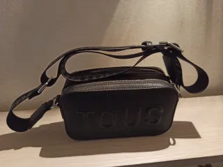 Bolso bandolera Tous con cremalleras