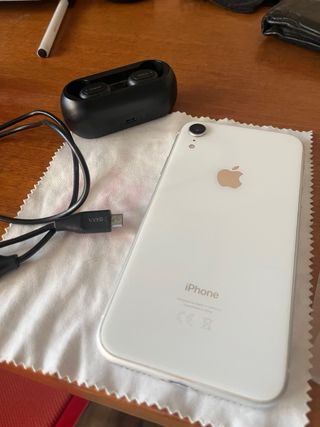 iPhone XR 64GB e Accessori